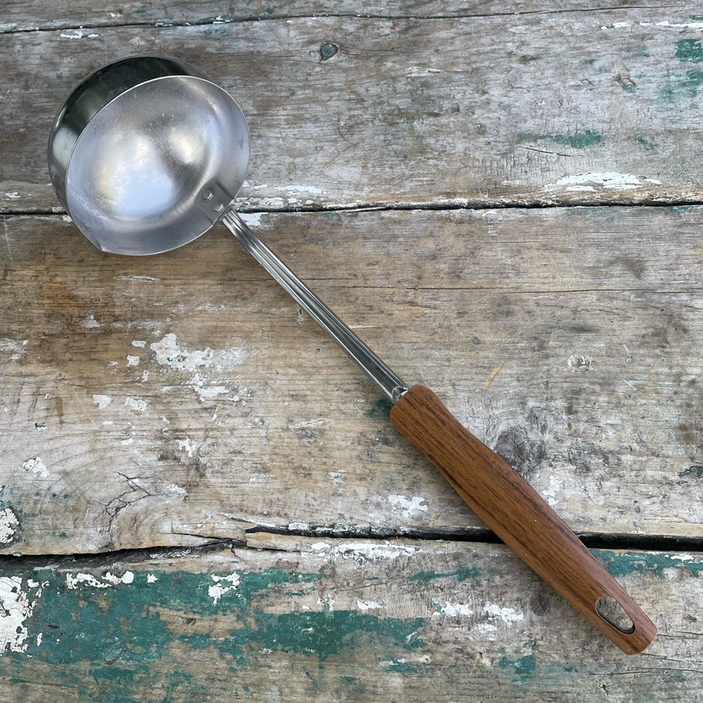 Ekco vintage faux wood & stainless steel ladle MCM kitchen utensil